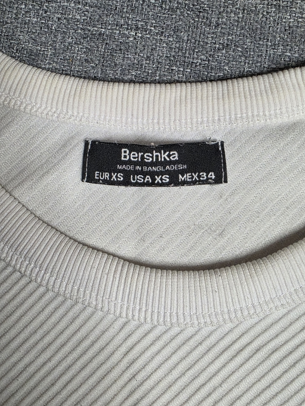 Bershka Off-White Ribbed Long Sleeve Crewneck - Picture 3 of 5